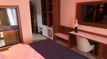 Club Robinhood Hotel
