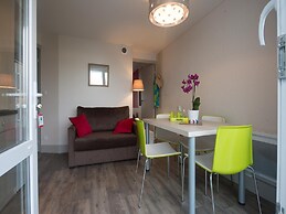 Bayside Apartment in Bleriot-plage