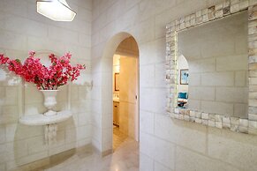 Coral Gables 3 Bedroom Home