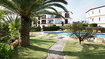 Casa Albardeira at Meia Praia