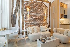 Central Historic Loft by Architect, Near Louvre