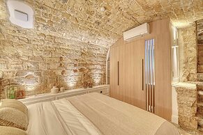 Central Historic Loft by Architect, Near Louvre