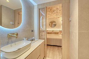 Central Historic Loft by Architect, Near Louvre