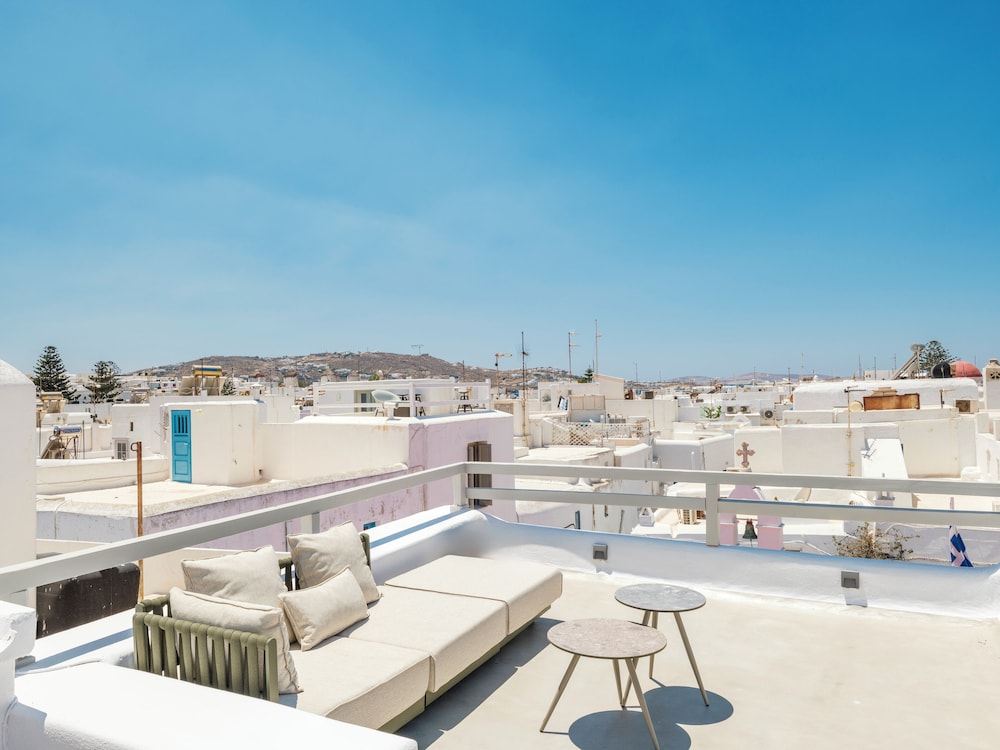 Mr & Mrs Mykonos The Residence