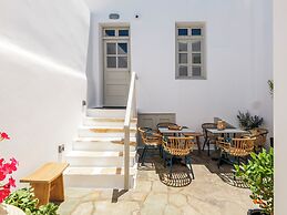 Mr & Mrs Mykonos The Residence