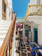 Mr & Mrs Mykonos The Residence