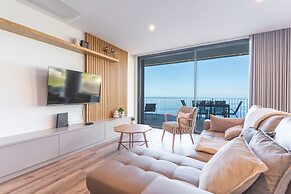 Big Cliff Apartment by Atlantic Holiday