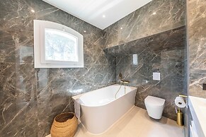 Sumptuous Villa - AC- 6br- 12p- Cannes