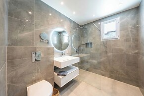 Sumptuous Villa - AC- 6br- 12p- Cannes