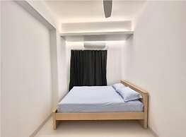 600sqft 2 Luxury Studio with Gym & Pool