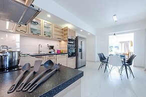 ISLAND RODOS POOL SUITES