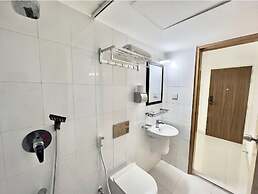 500sqft 7 Luxury Apartment for 4 people