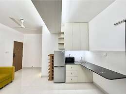 500sqft 7 Luxury Apartment for 4 people