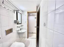 300 sq.ft 7 Cozy Apt with Pool-Gym
