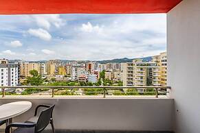 Beachside Modern Apartment 1 BR With Balcony