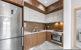 Beachside Modern Apartment 1 BR With Balcony