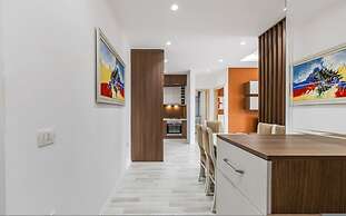 Beachside Modern Apartment 1 BR With Balcony