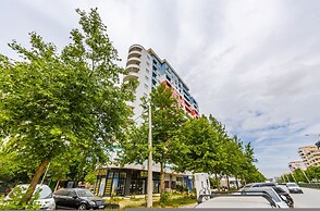 Beachside Modern Apartment 1 BR With Balcony