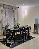 Lux Suites Vacanza Homes Nakuru