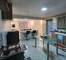 Lux Suites Vacanza Homes Nakuru