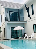Level FIVE pool villa Pattaya