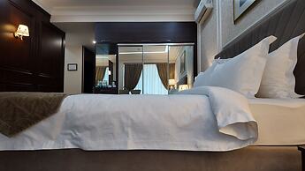 Huayue Mansion Hotel