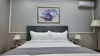 Huayue Mansion Hotel