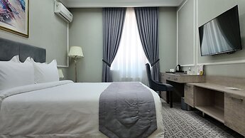 Huayue Mansion Hotel