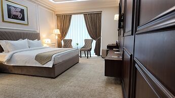 Huayue Mansion Hotel