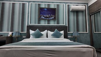 Huayue Mansion Hotel