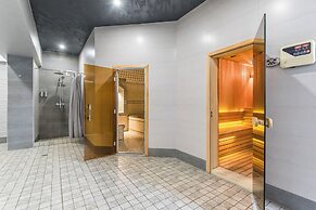 Huayue Mansion Hotel