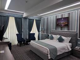 Huayue Mansion Hotel