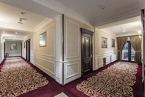 Huayue Mansion Hotel