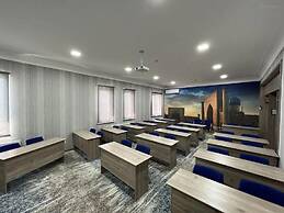 Huayue Mansion Hotel