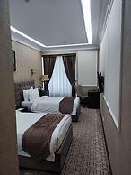 Huayue Mansion Hotel