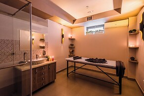 Huayue Mansion Hotel