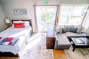 Hillside BLUE MTN family Loft