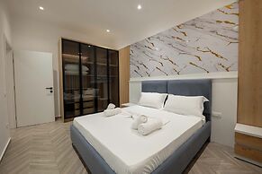 Regal Luxury Apartments