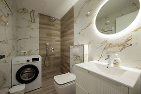 Regal Luxury Apartments