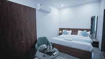 Hotel Aana Inn Prime