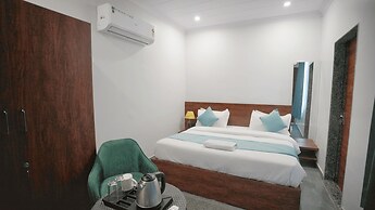 Hotel Aana Inn Prime