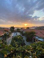 SUNA HOUSE