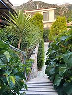 SUNA HOUSE