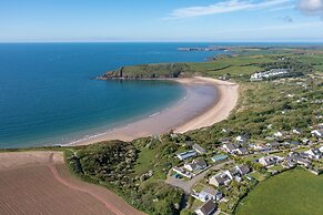 The Retreat - Short Walk From Beach Parking