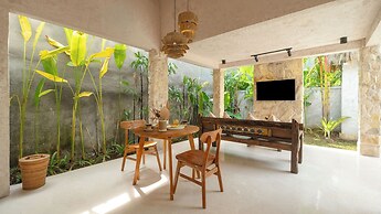 Nick Villas by Villa Finder