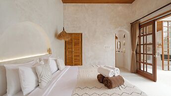 Nick Villas by Villa Finder
