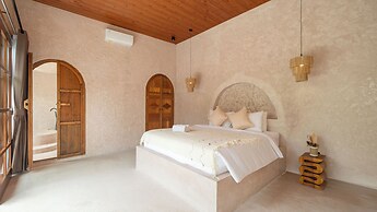 Nick Villas by Villa Finder