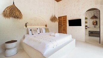 Nick Villas by Villa Finder