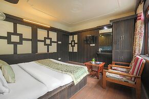 HOTEL NAVEEN MANALI