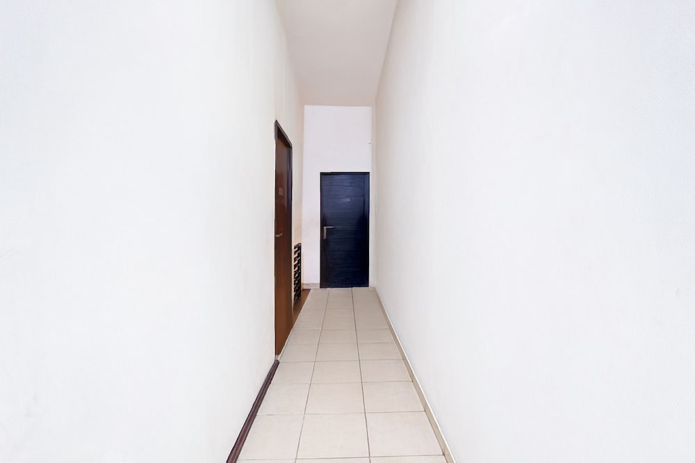 Hotel O Mega Inn Guest House